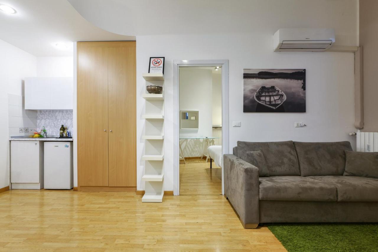 מילאנו Luminoso Appartamento Con Balcone In Cadorna מראה חיצוני תמונה